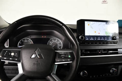 2023 Mitsubishi Outlander SE