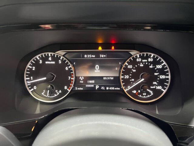 2025 Nissan Pathfinder SV