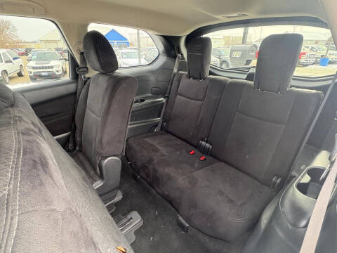 2016 Nissan Pathfinder S