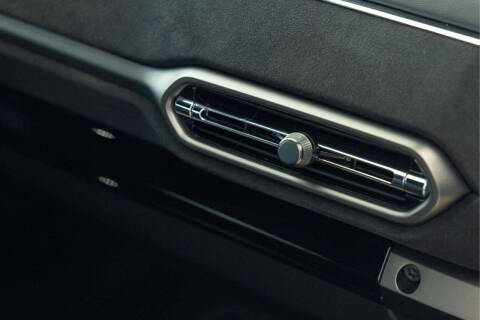 2025 Aston Martin Vantage