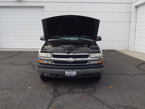 2003 Chevrolet Tahoe LS