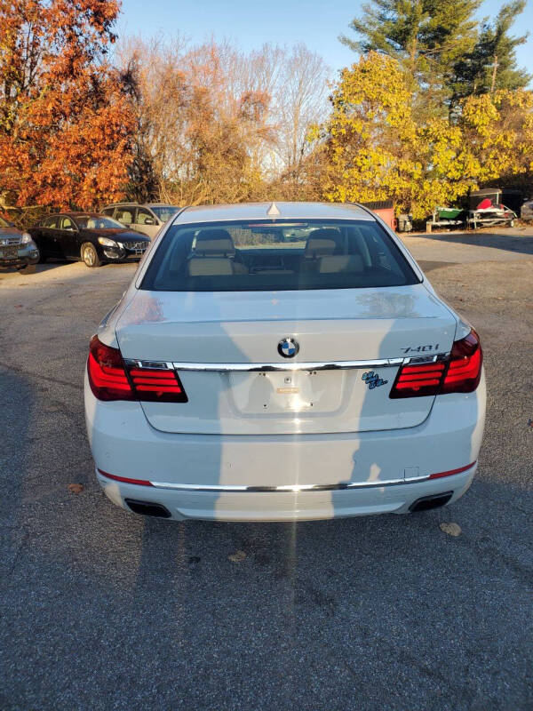 2013 BMW 7 Series 740i photo 6