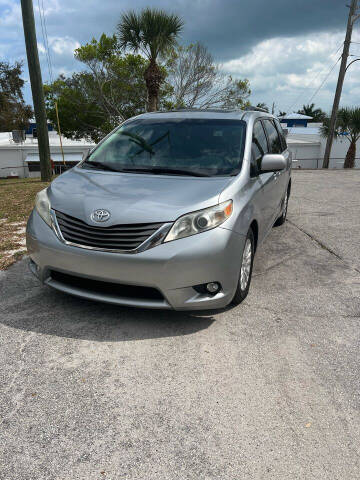 2011 Toyota Sienna for sale at 5 Star Motorcars in Fort Pierce FL