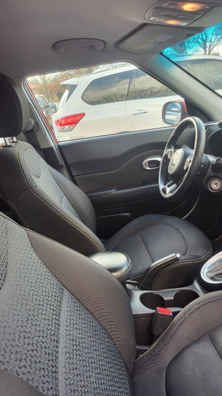 2016 Kia Soul +
