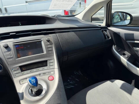 2013 Toyota Prius Two