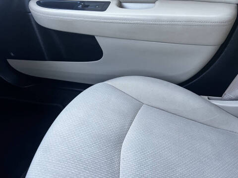 2013 Chrysler 200 LX