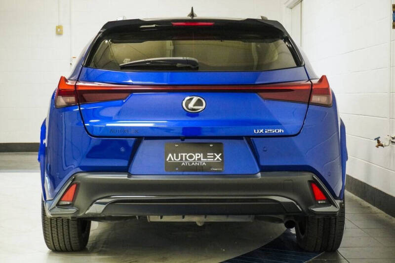 2023 Lexus UX 250h F SPORT Handling