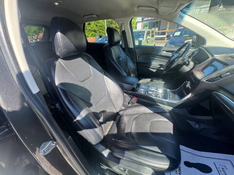 2019 Ford Edge Titanium