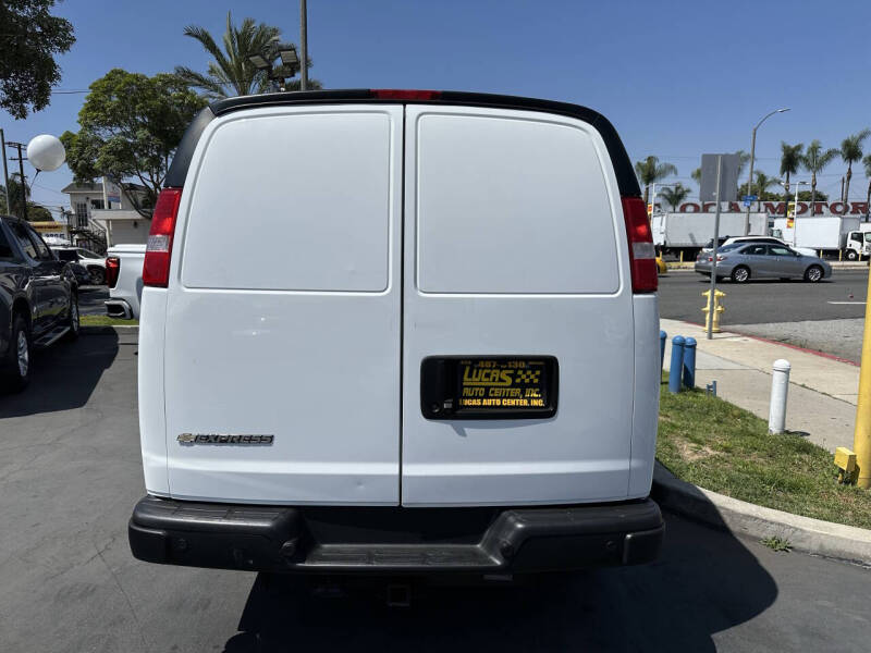 2022 Chevrolet Express 2500