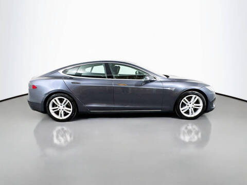 2015 Tesla Model S 70D