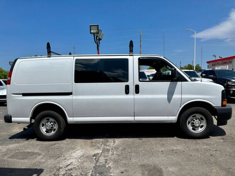 2017 Chevrolet Express  - $19,995