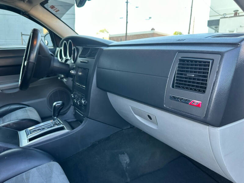 2006 Dodge Charger SRT-8