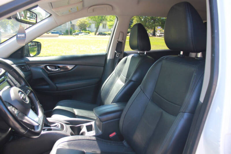 2017 Nissan Rogue SL