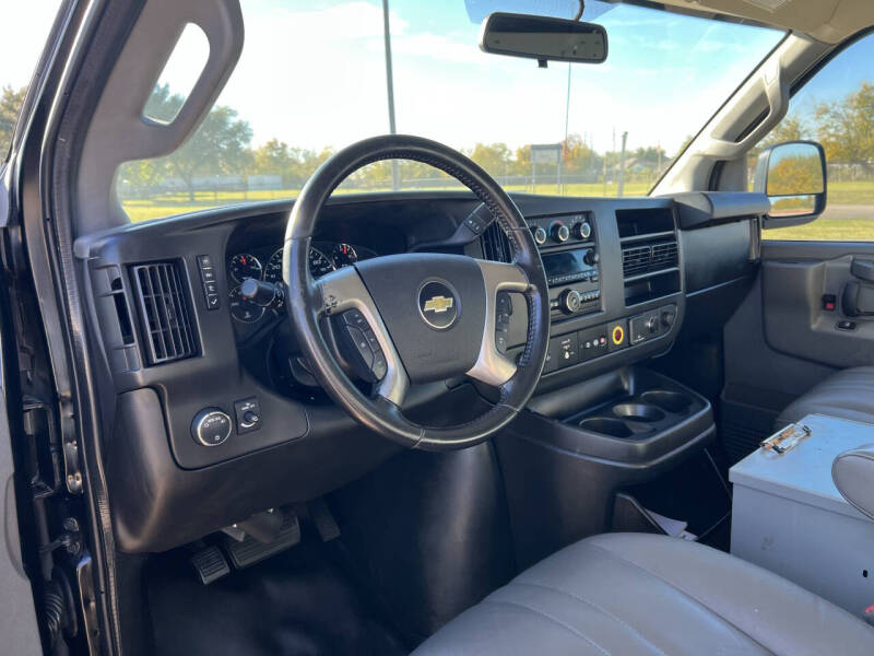 2017 Chevrolet Express 2500