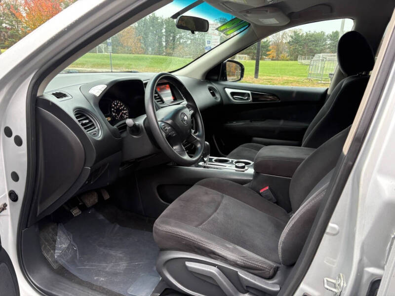 2014 Nissan Pathfinder S