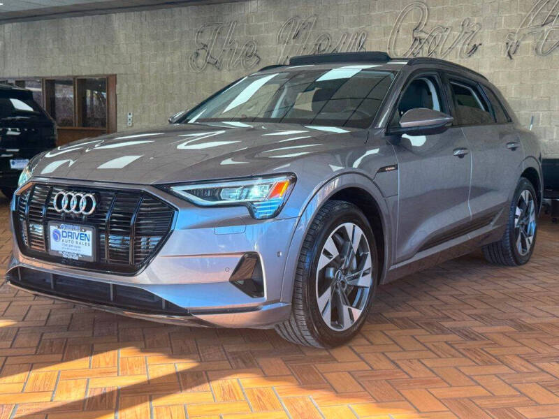 2021 Audi e-tron quattro Premium