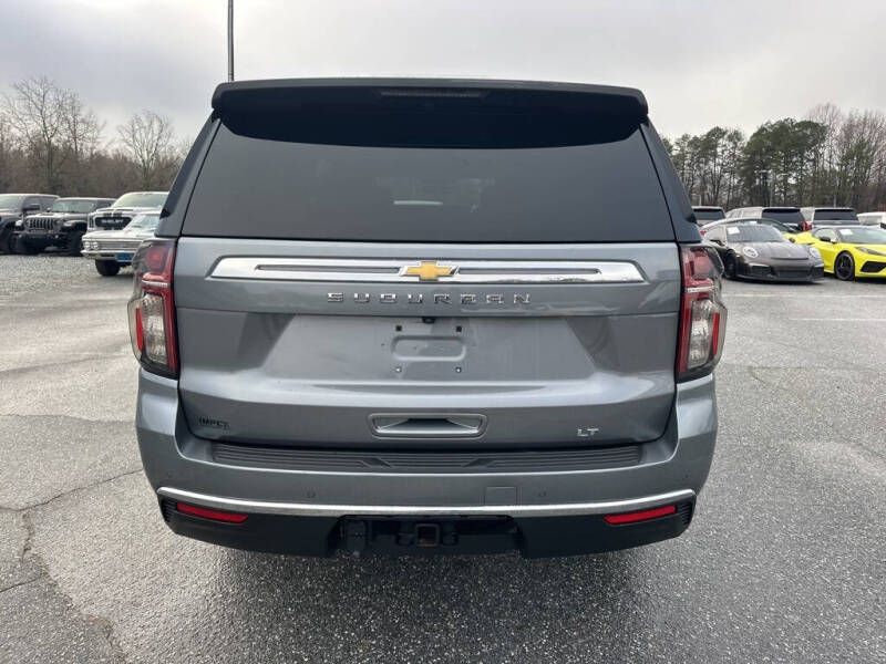 2022 Chevrolet Suburban LT