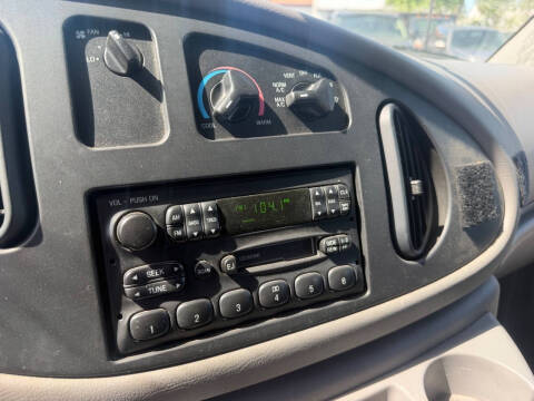 2002 Ford E-Series