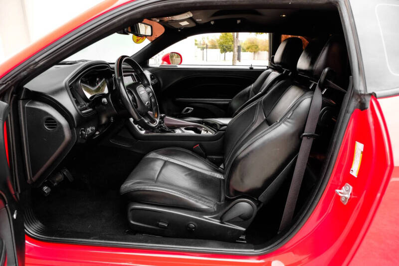 2022 Dodge Challenger SXT