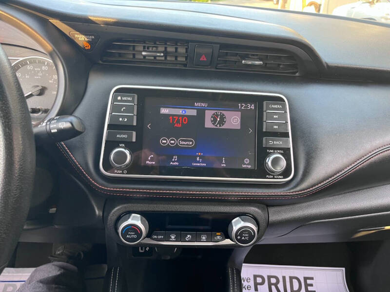 2019 Nissan Kicks SR