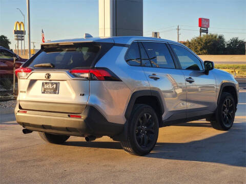 2023 Toyota RAV4 LE