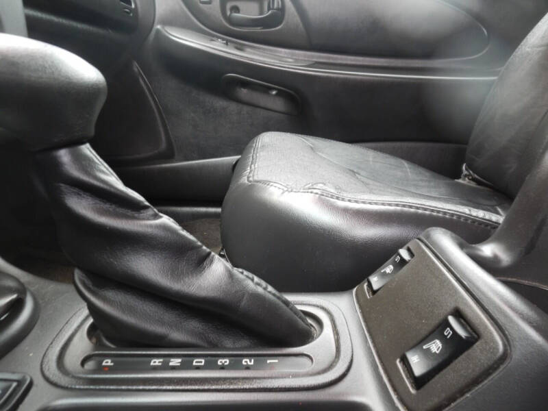 2002 Chevrolet Monte Carlo LS