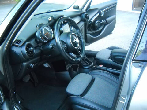 2017 MINI Hardtop 4 Door Cooper