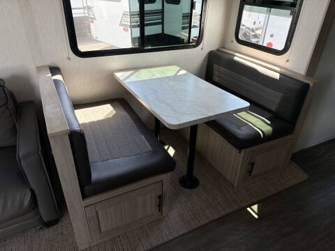 2022 Cruiser RV Shadow