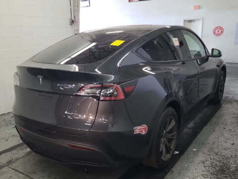 2024 Tesla Model Y Long Range