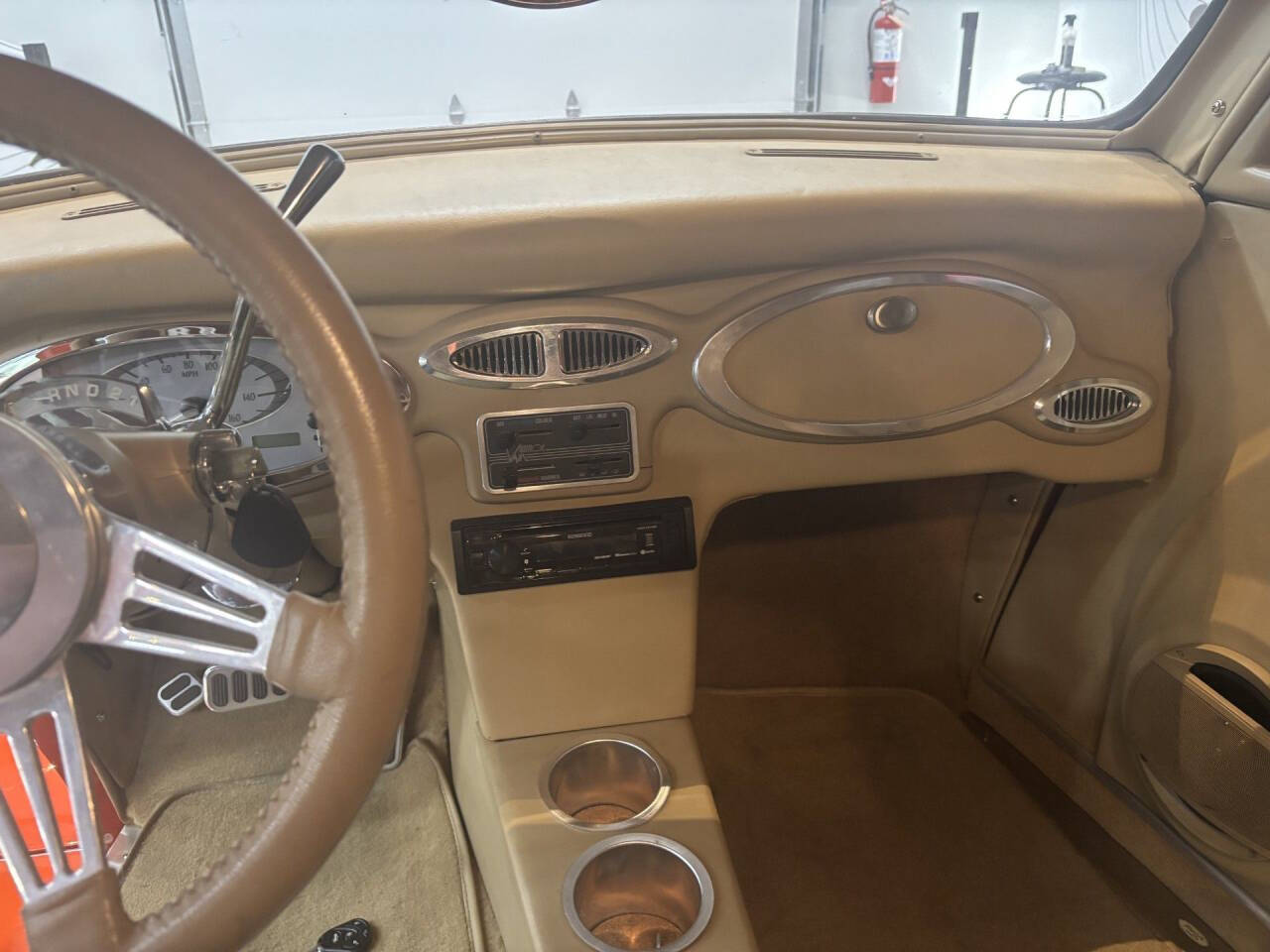 1933 Ford Victoria 29