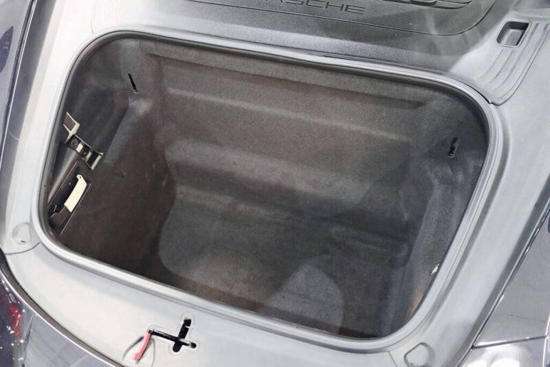 2019 Porsche 911 Carrera