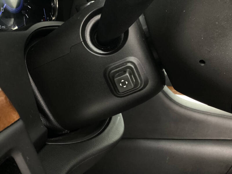 2017 Cadillac Escalade Luxury