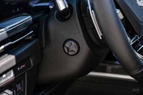 2025 Cadillac Escalade-V