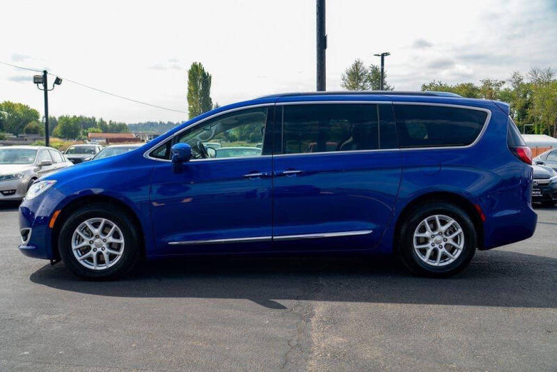 2020 Chrysler Pacifica Touring L