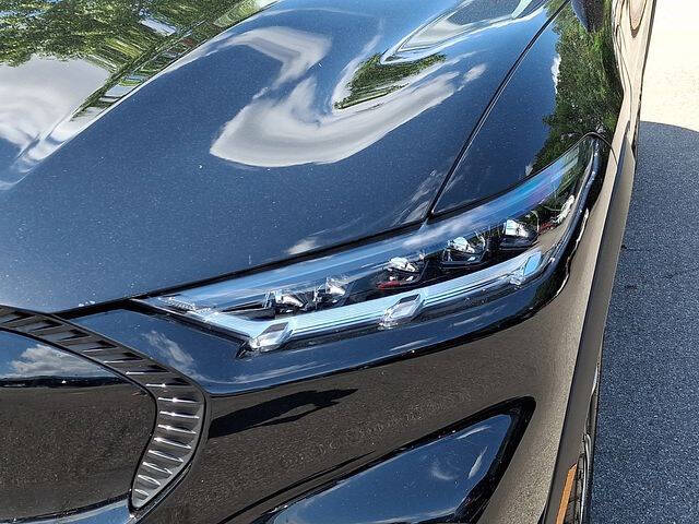 2022 Ford Mustang Mach-E Select
