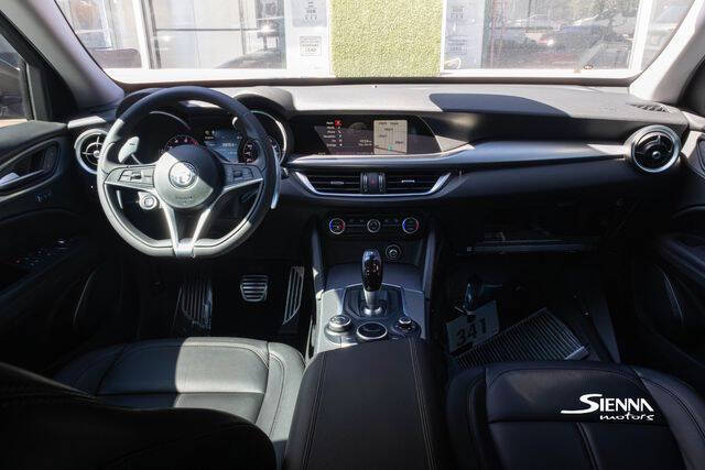 2019 Alfa Romeo Stelvio Sport