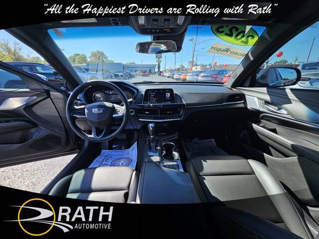 2023 Cadillac CT4 Luxury