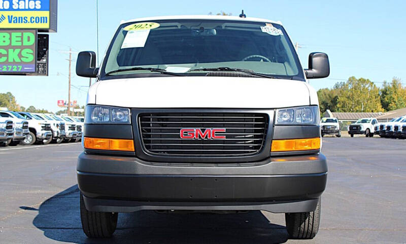 2025 GMC Savana 2500