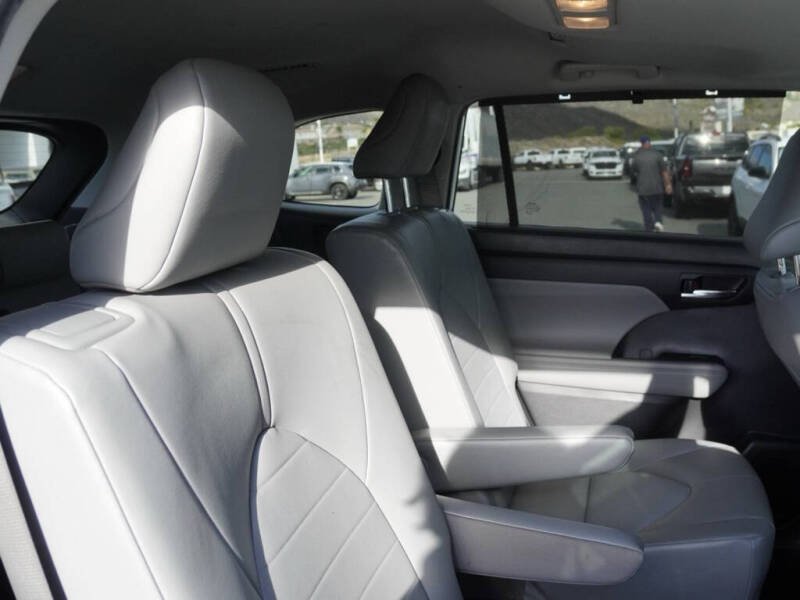 2022 Toyota Highlander XLE