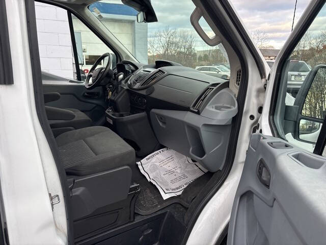 2019 Ford Transit 150 XLT