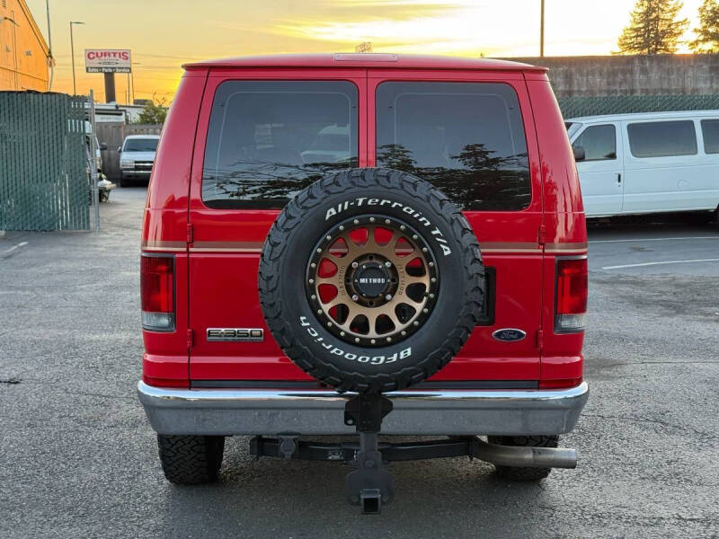2006 Ford E-Series E-350 SD XLT