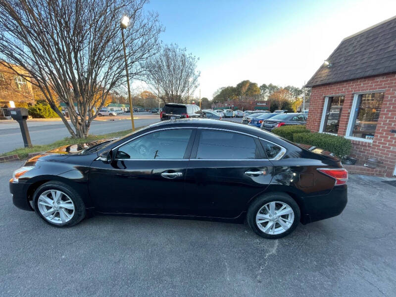 2015 Nissan Altima SV photo 4