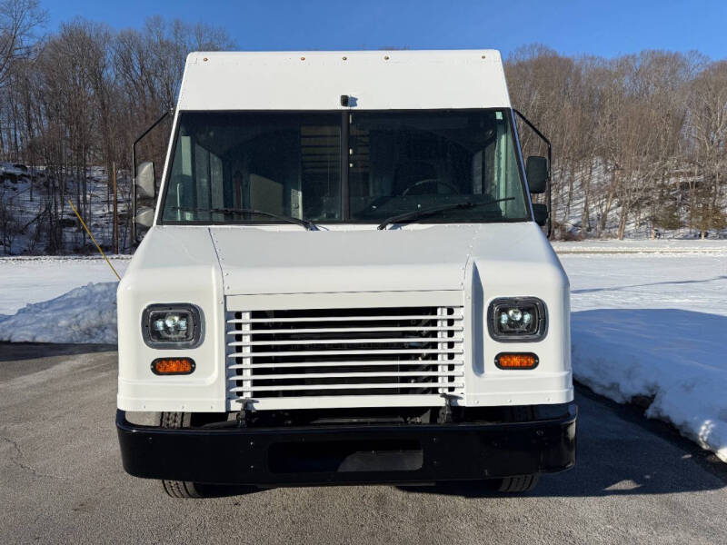 2021 Freightliner MT45 Chassis