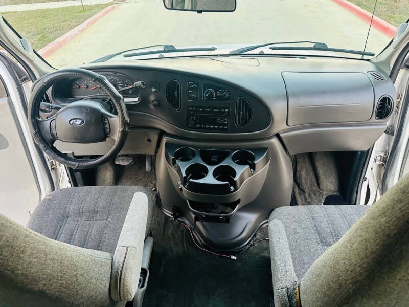 2008 Ford E-Series E-250 SD