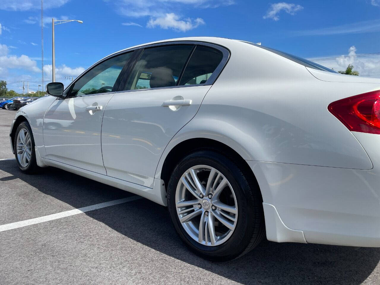 2013 INFINITI G37 Sedan