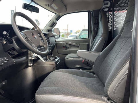 2023 GMC Savana 2500