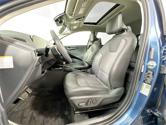 2023 Kia Niro EX Touring