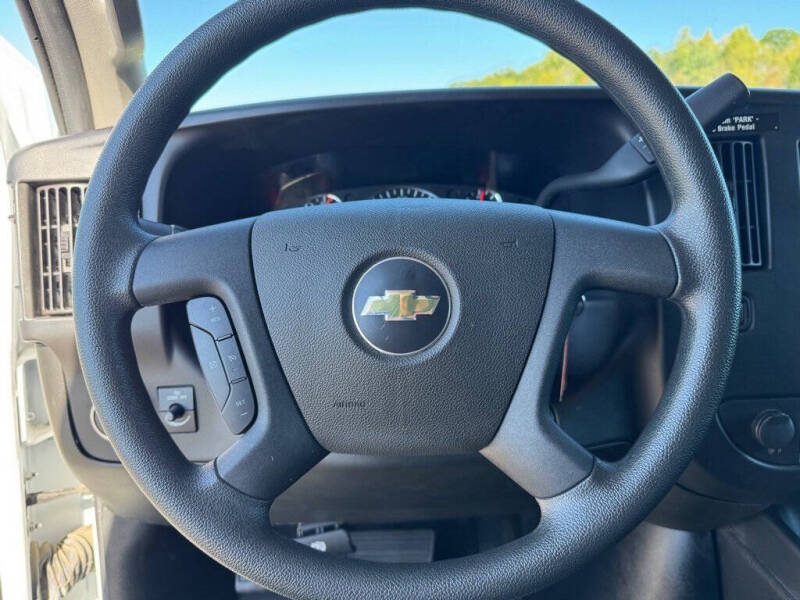 2023 Chevrolet Express 2500