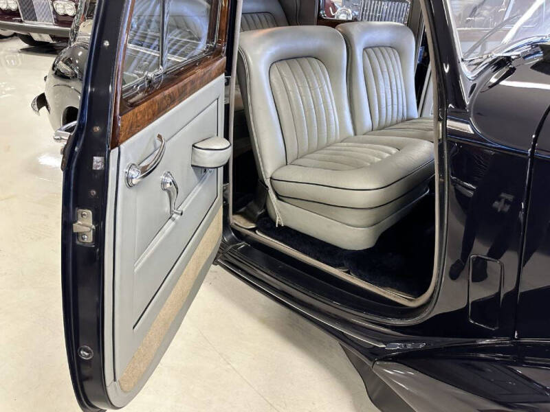 1954 Rolls-Royce Silver Dawn