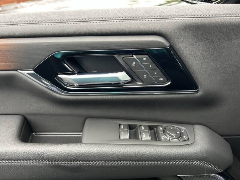 2025 GMC Yukon Denali